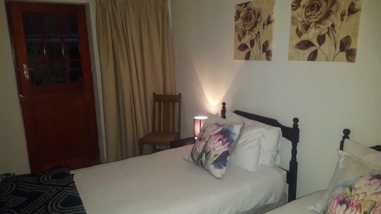 Flower's Halt Graaff-Reinet Exterior foto